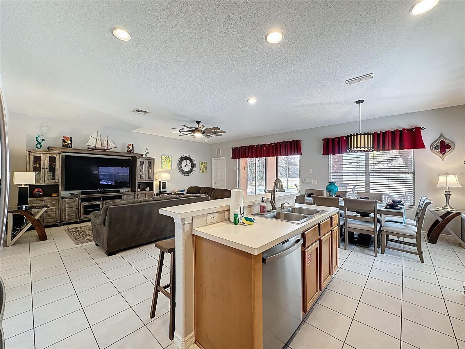 Image 20 of 85 For 163 Tigerlily Court