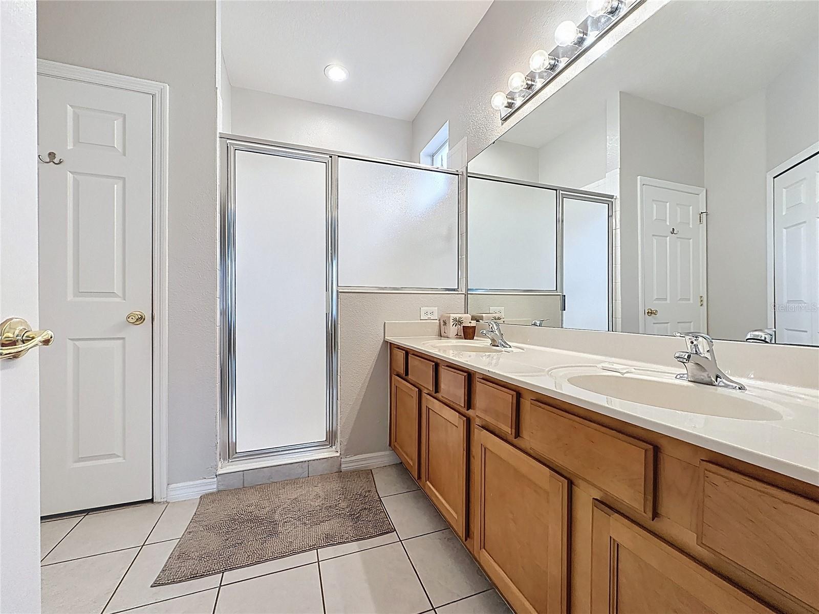 Image 35 of 85 For 163 Tigerlily Court