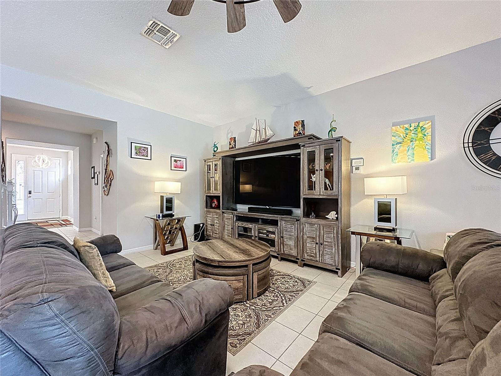 Image 7 of 85 For 163 Tigerlily Court