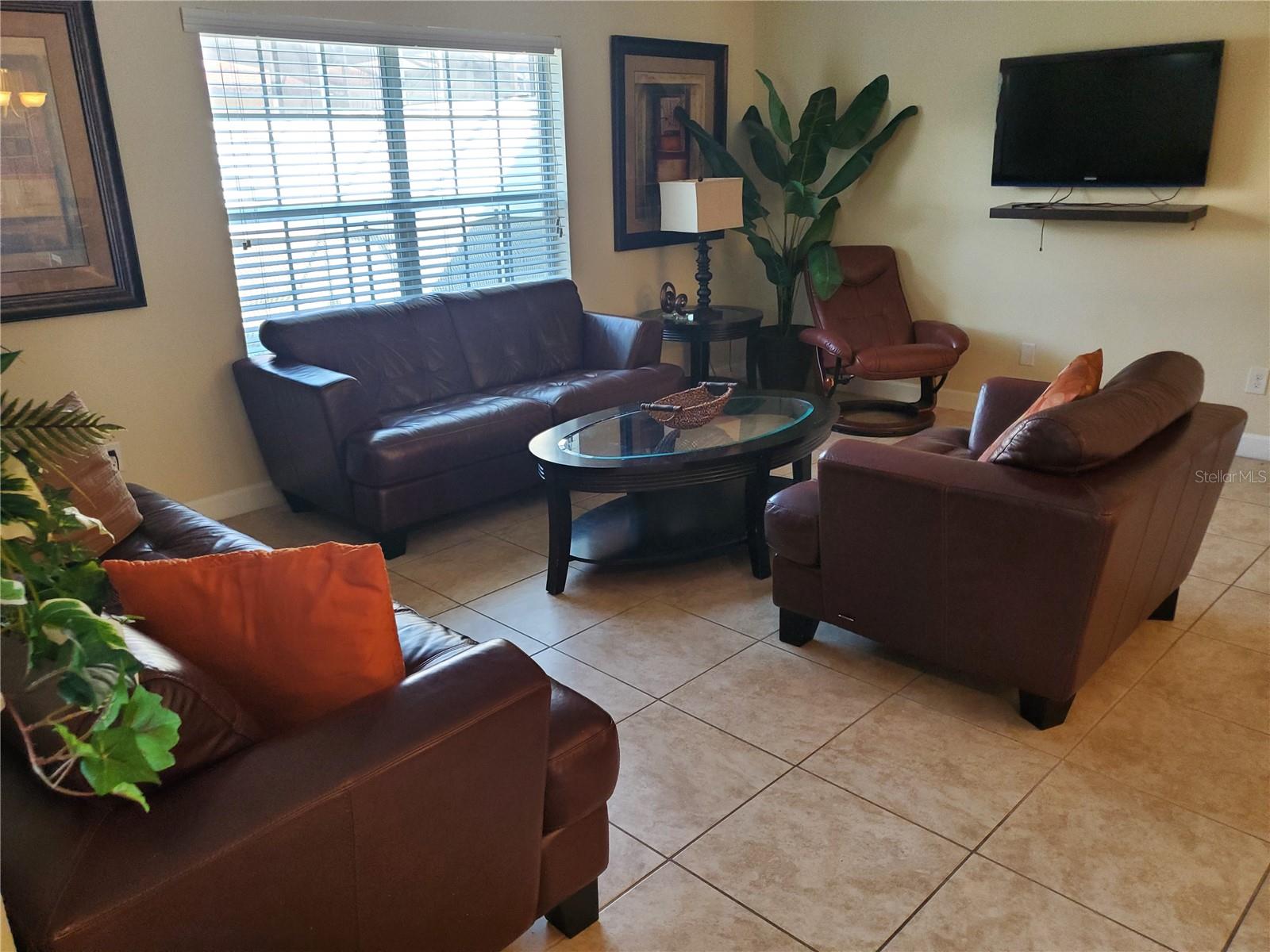 Image 10 of 31 For 8965 Cat Palm Road