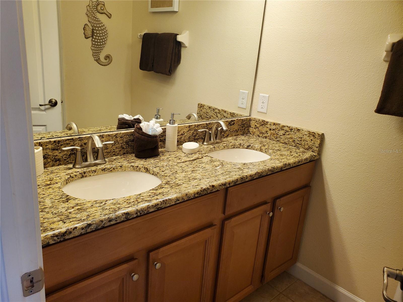 Image 5 of 31 For 8965 Cat Palm Road