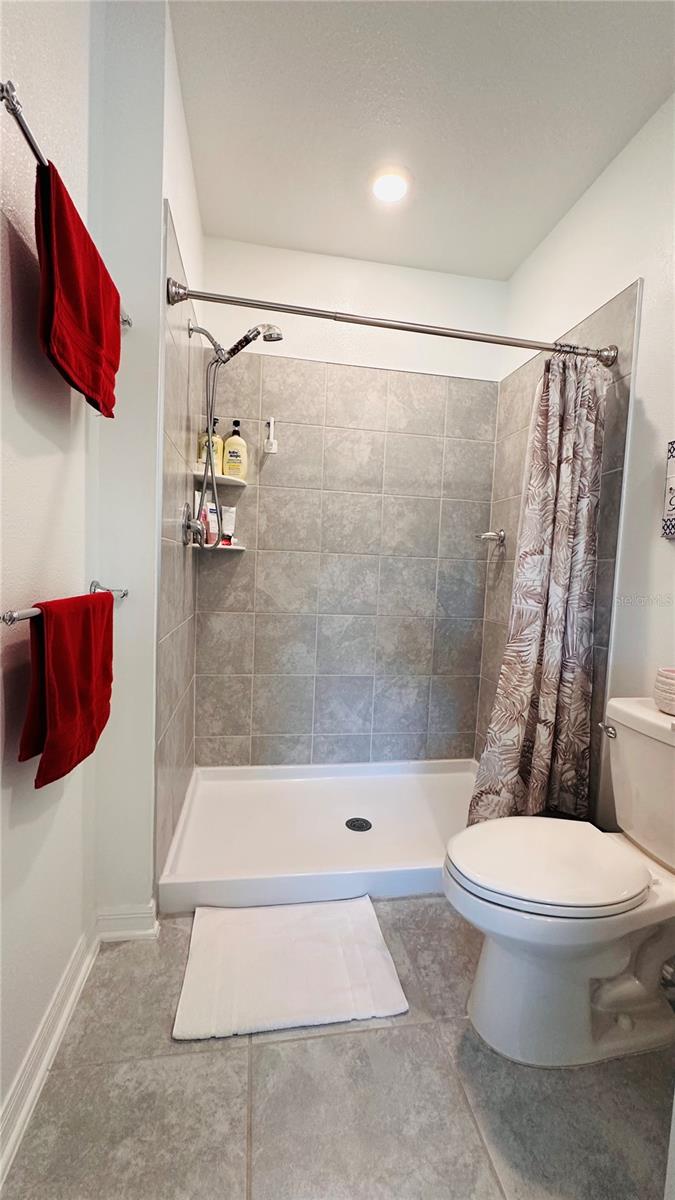 Image 19 of 29 For 4260 Pebbles Throw Drive