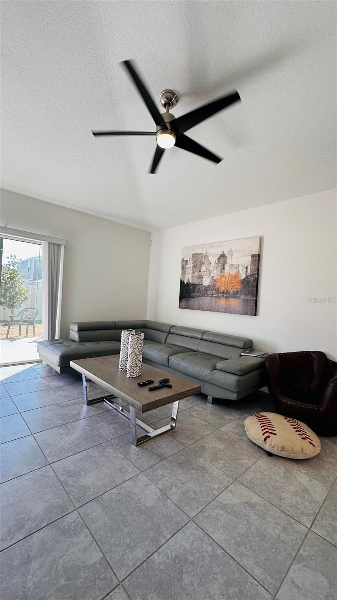 Image 7 of 29 For 4260 Pebbles Throw Drive