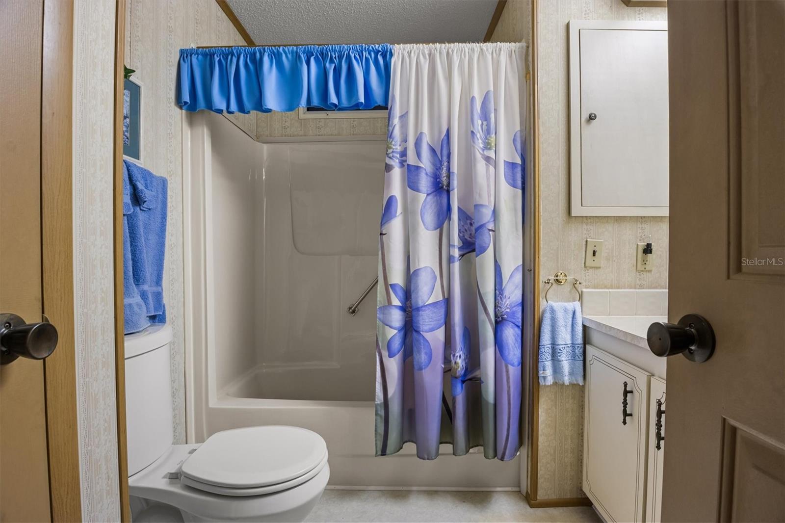 Image 23 of 44 For 6775 Brentwood Drive Ne