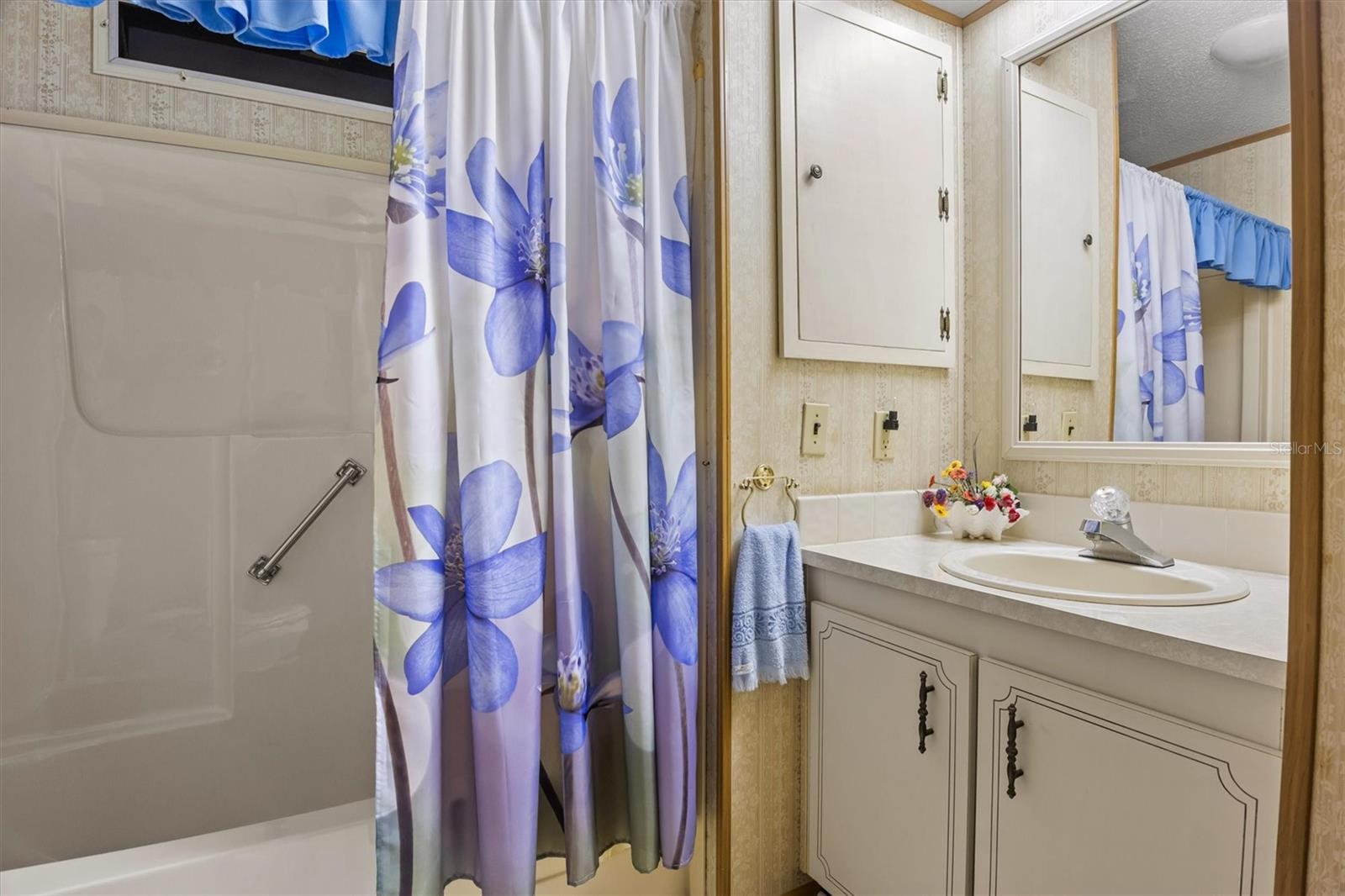 Image 24 of 44 For 6775 Brentwood Drive Ne