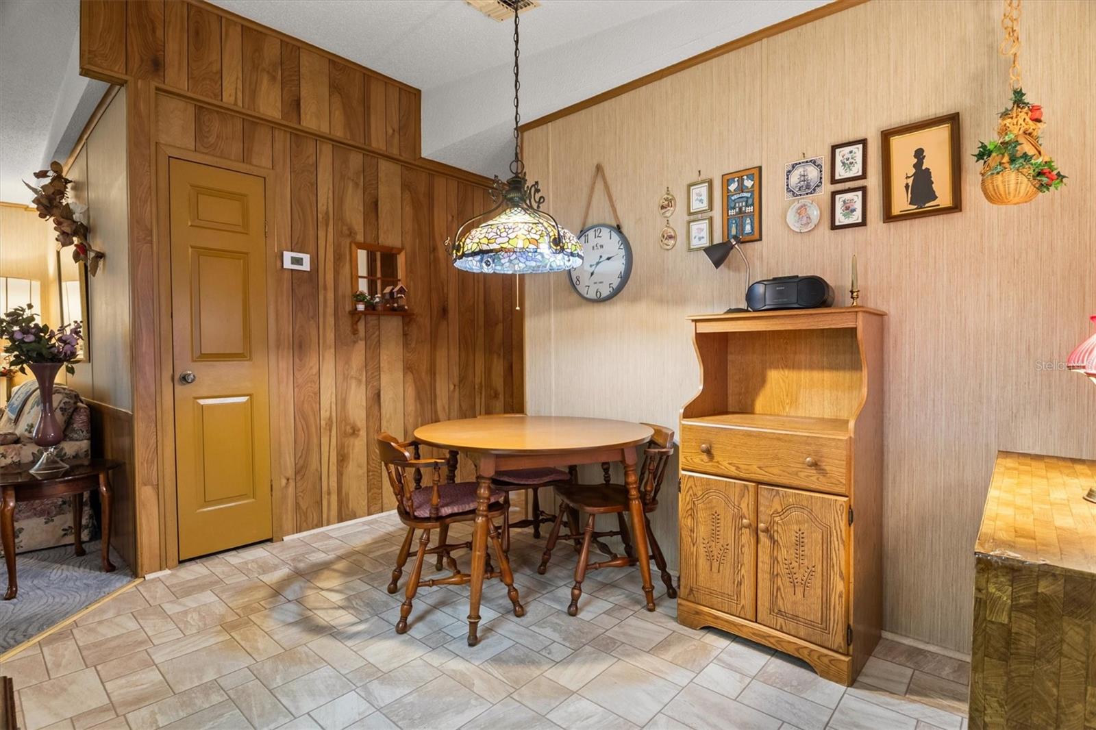 Image 6 of 44 For 6775 Brentwood Drive Ne