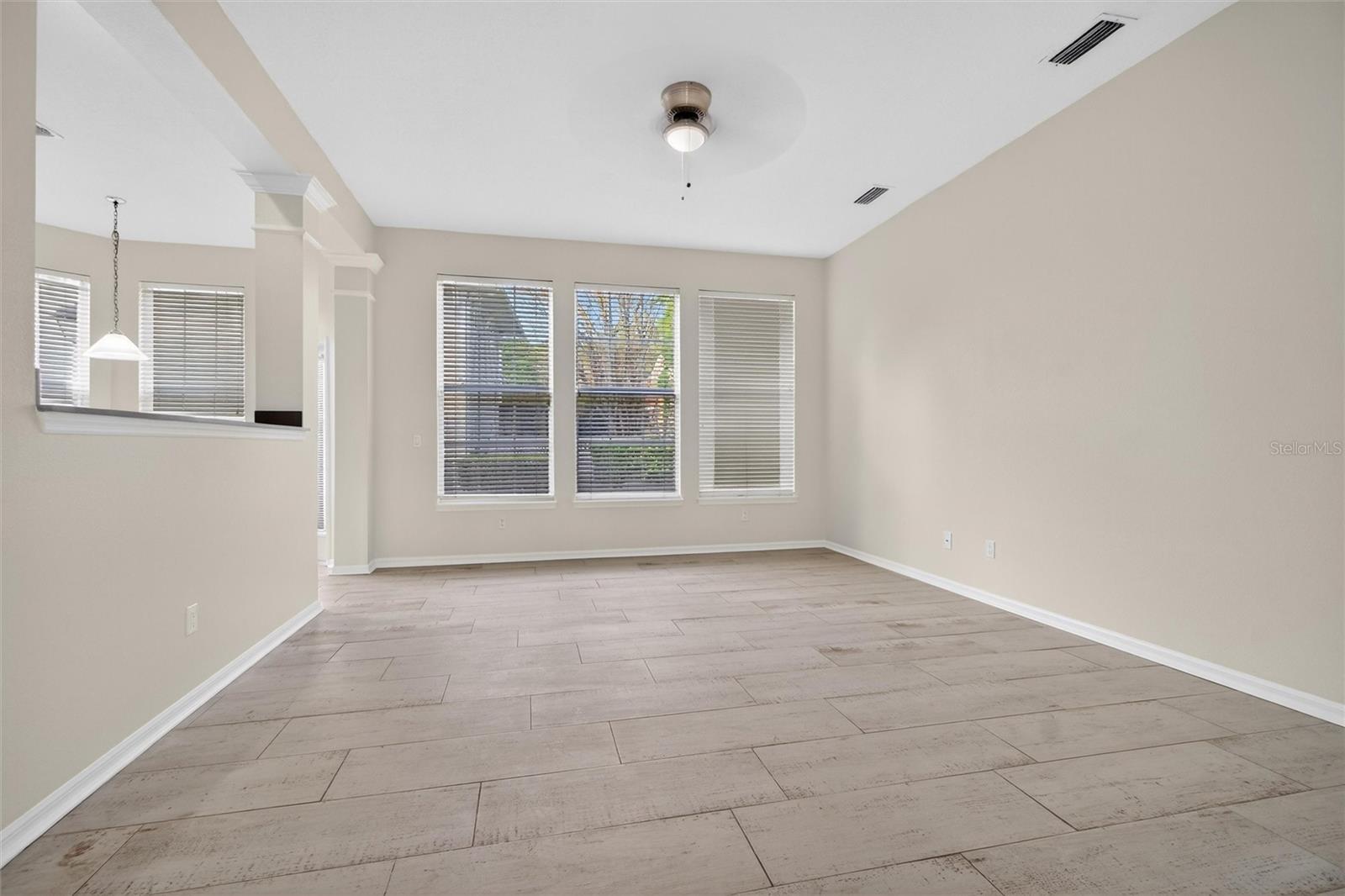 Image 12 of 63 For 105 Grace Avenue