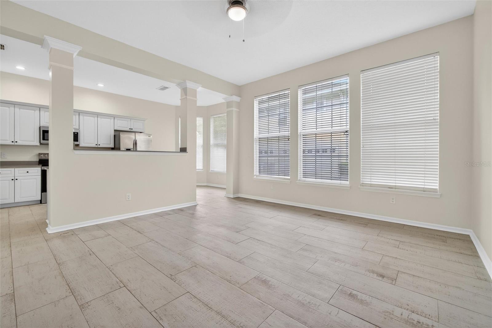 Image 13 of 63 For 105 Grace Avenue