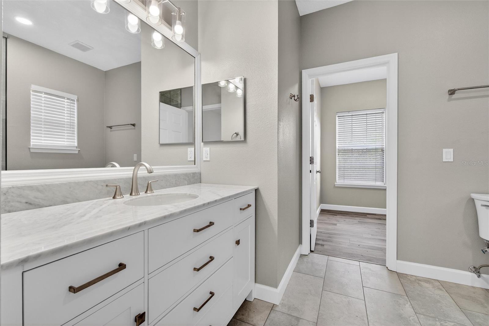 Image 35 of 63 For 105 Grace Avenue