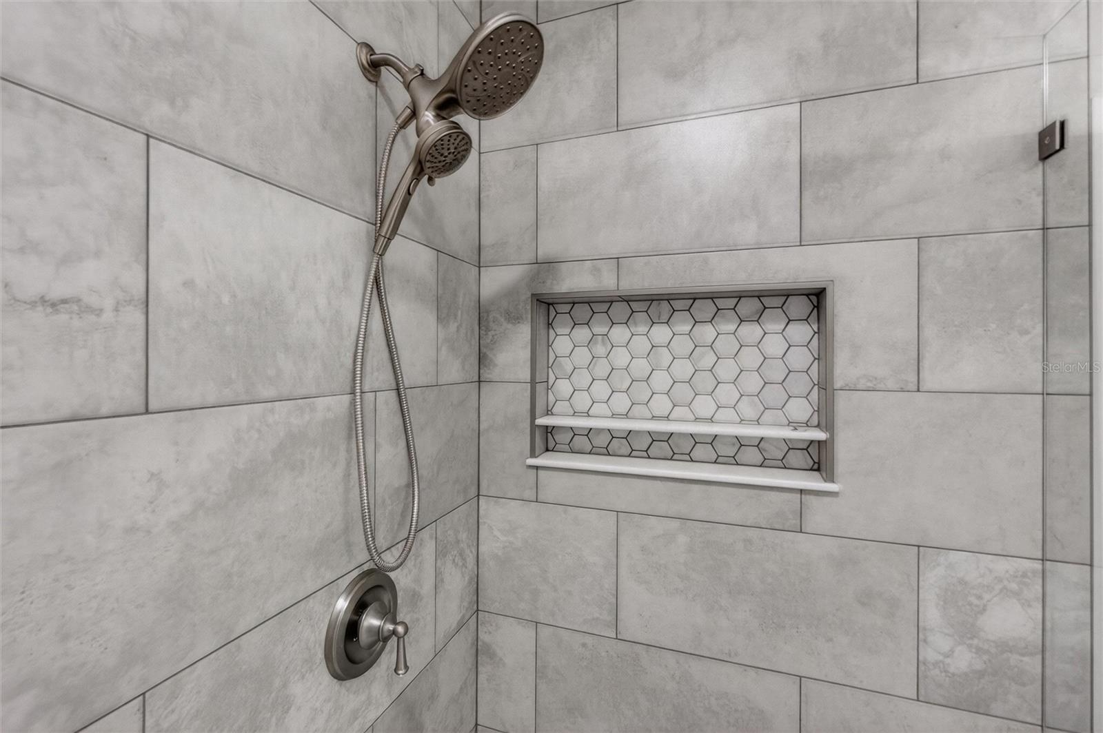 Image 38 of 63 For 105 Grace Avenue