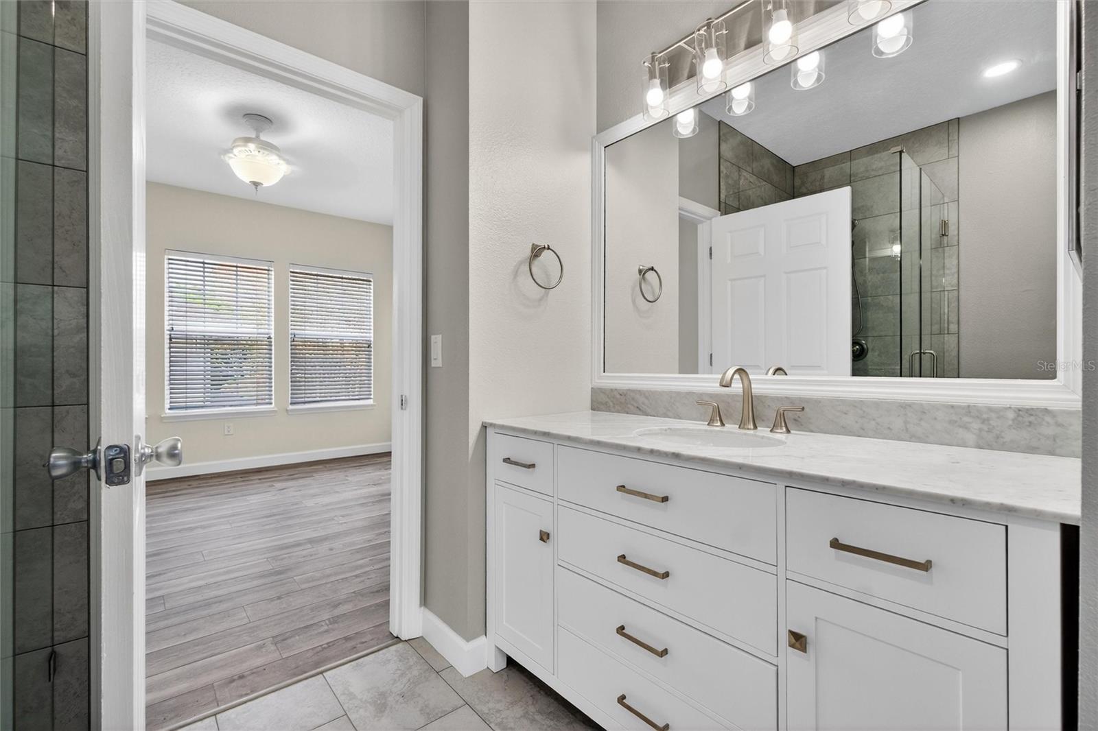 Image 39 of 63 For 105 Grace Avenue