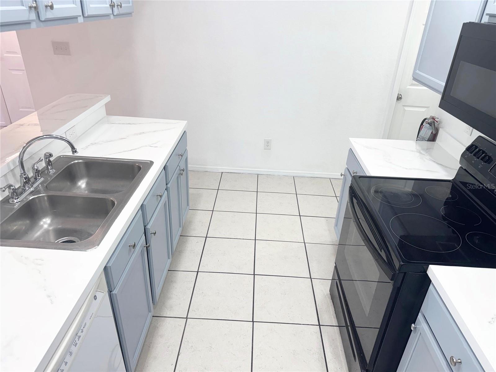 Image 3 of 13 For 2346 Prime Circle B