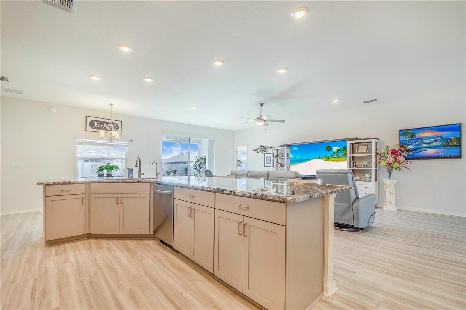 Image 11 of 48 For 1096 Sandpiper Loop