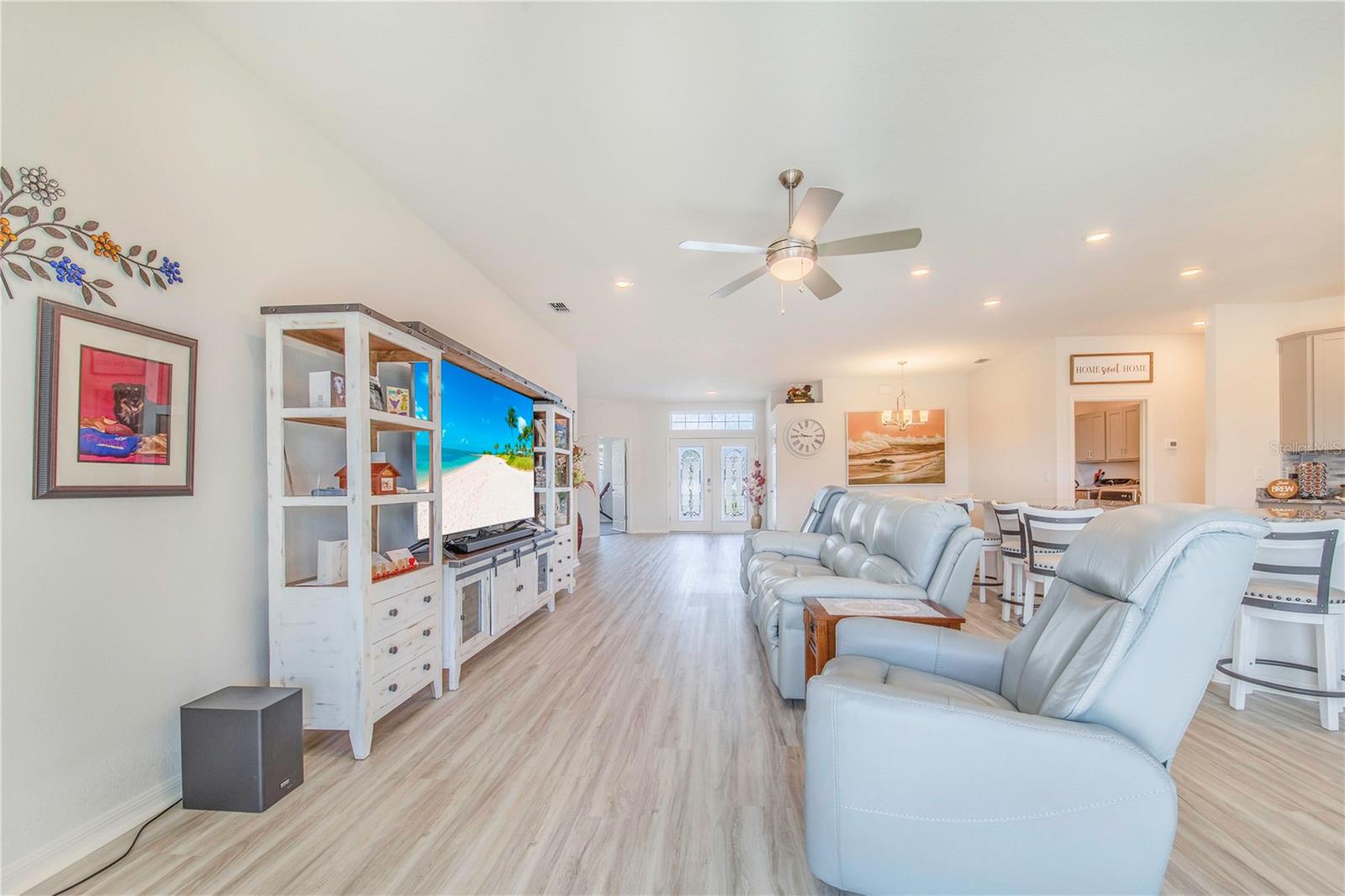 Image 6 of 48 For 1096 Sandpiper Loop