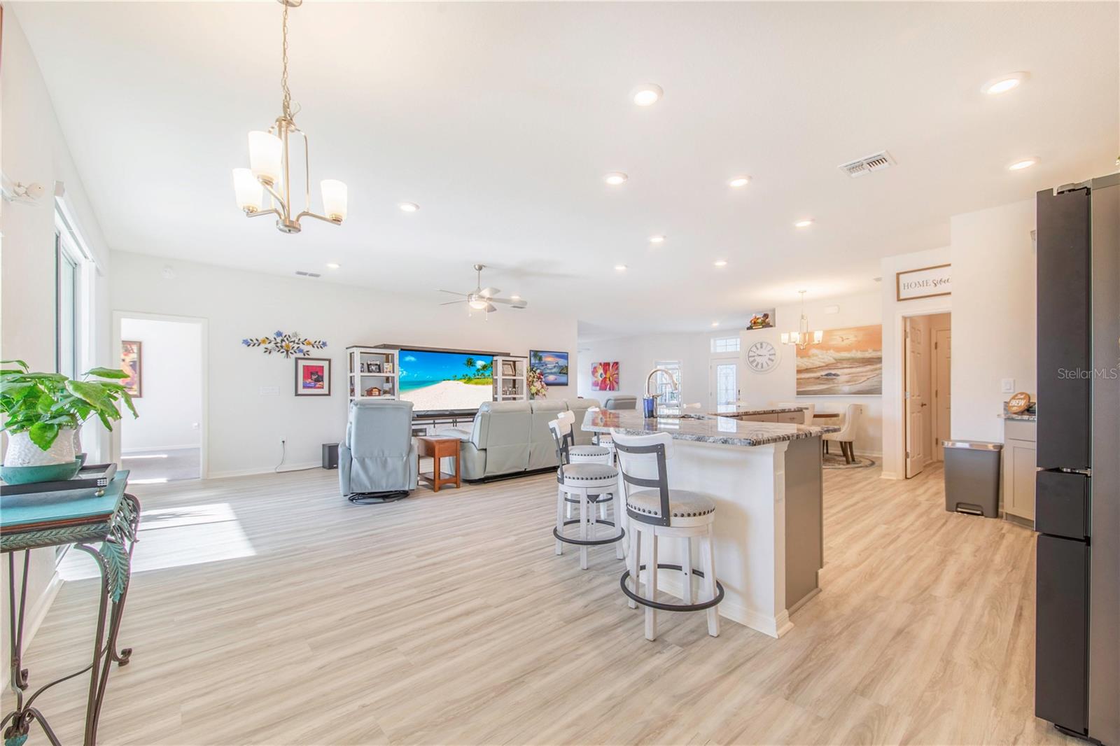 Image 7 of 48 For 1096 Sandpiper Loop