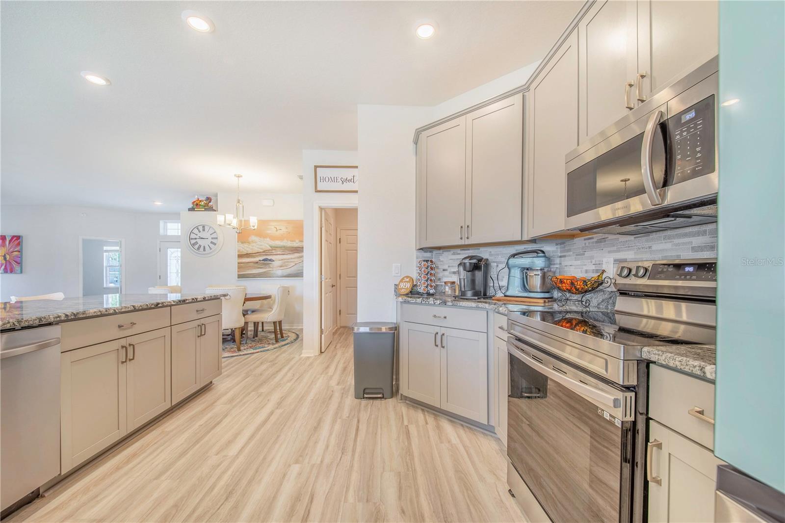 Image 8 of 48 For 1096 Sandpiper Loop