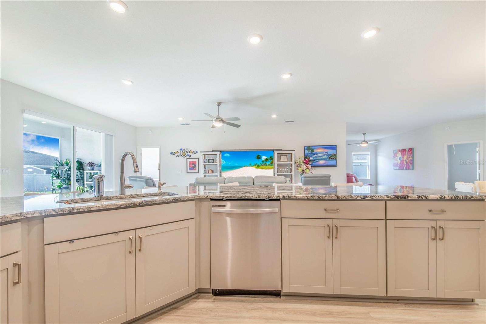 Image 9 of 48 For 1096 Sandpiper Loop