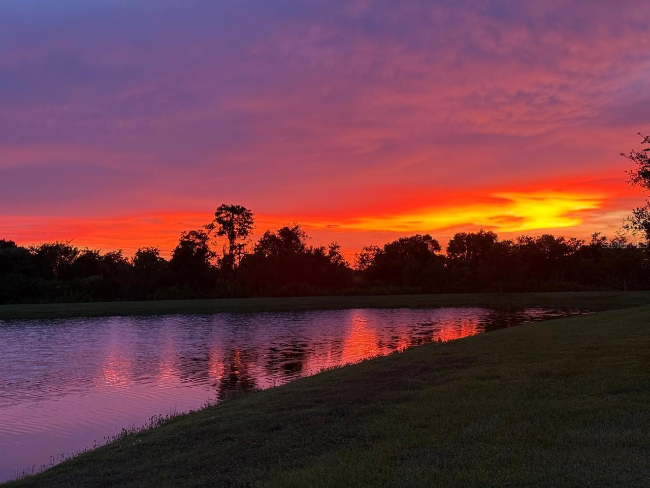 Image 27 of 37 For 1651 Chatsworth Circle