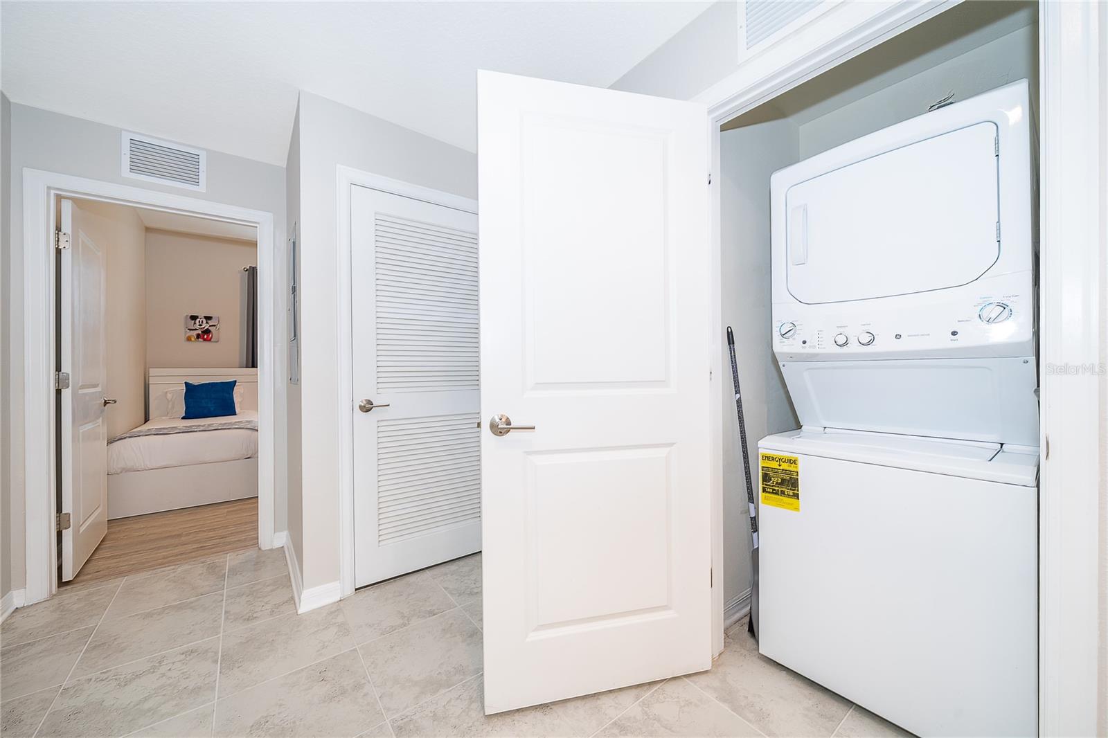 Image 21 of 30 For 3131 Paradox Circle 108