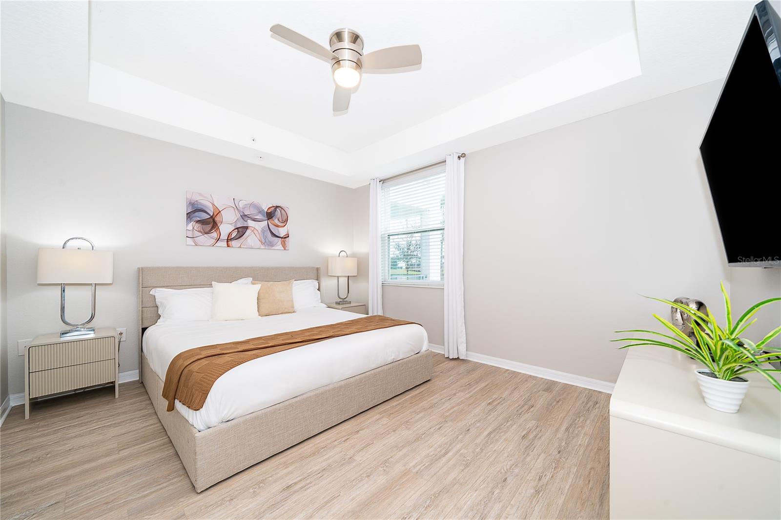 Image 4 of 30 For 3131 Paradox Circle 108