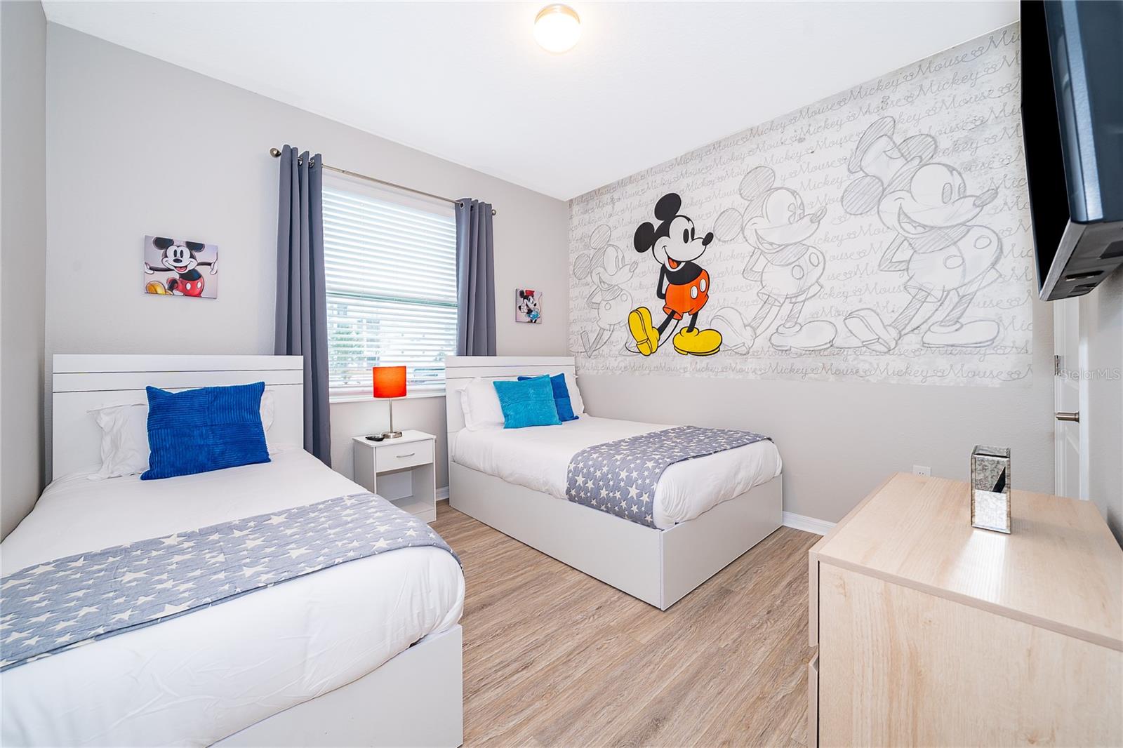 Image 6 of 30 For 3131 Paradox Circle 108