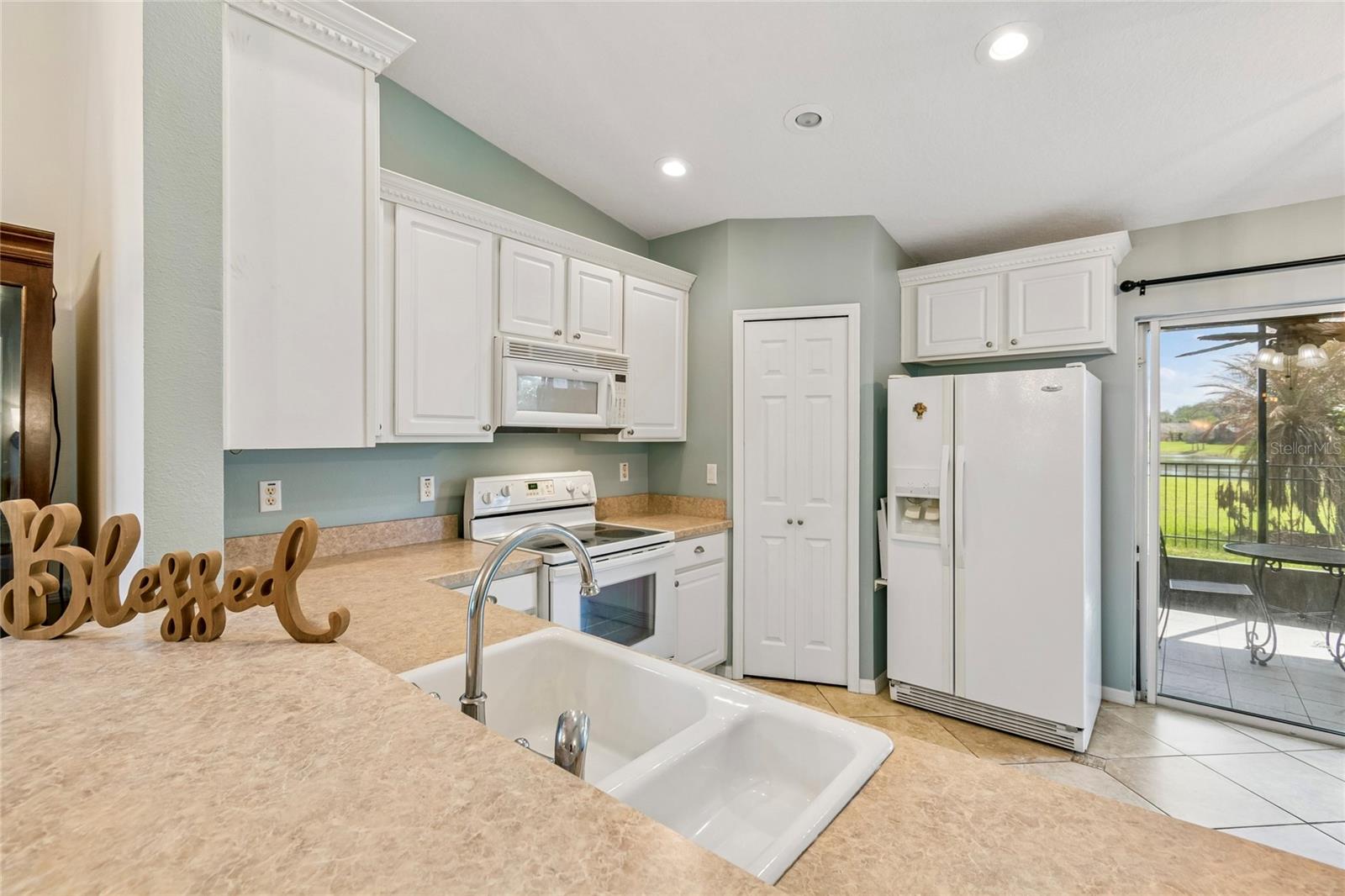 Image 12 of 41 For 213 Grand Canal Dr