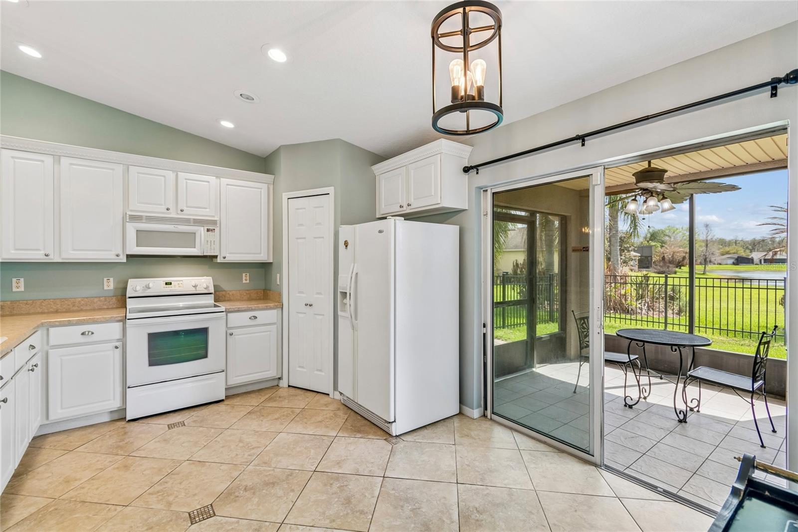 Image 14 of 41 For 213 Grand Canal Dr