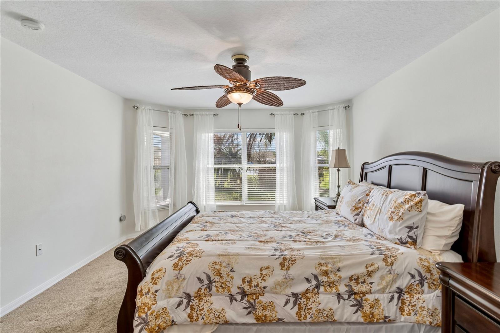 Image 16 of 41 For 213 Grand Canal Dr