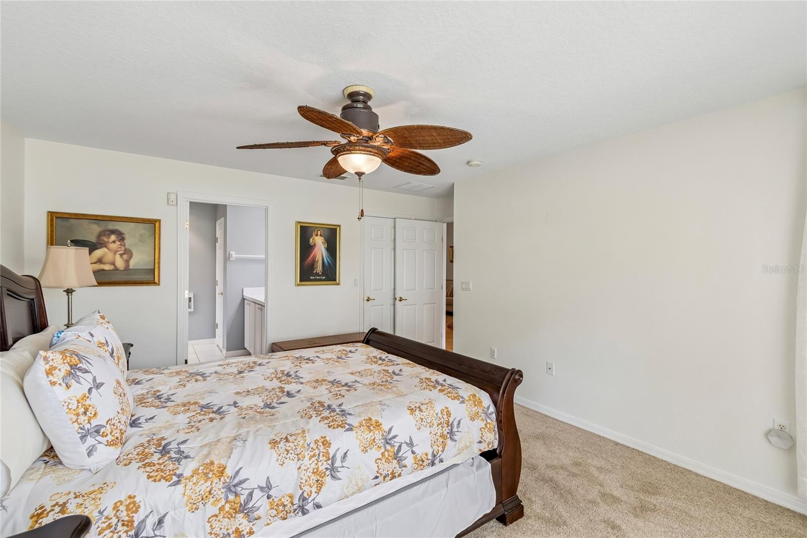 Image 17 of 41 For 213 Grand Canal Dr