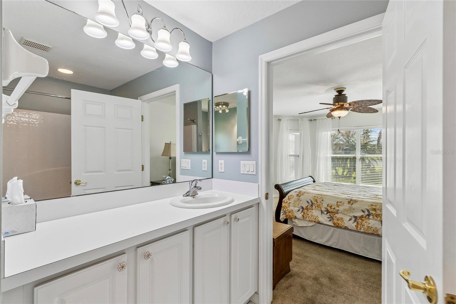 Image 20 of 41 For 213 Grand Canal Dr