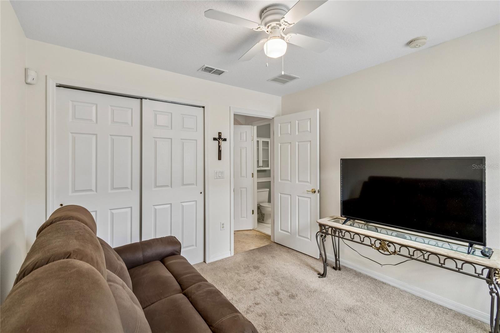 Image 23 of 41 For 213 Grand Canal Dr