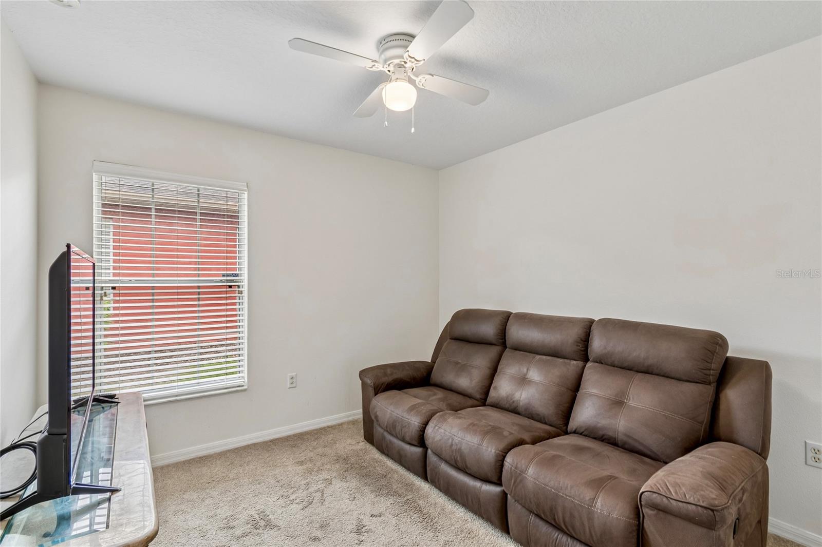 Image 24 of 41 For 213 Grand Canal Dr