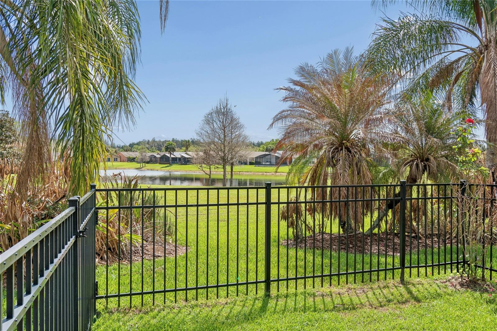 Image 32 of 41 For 213 Grand Canal Dr