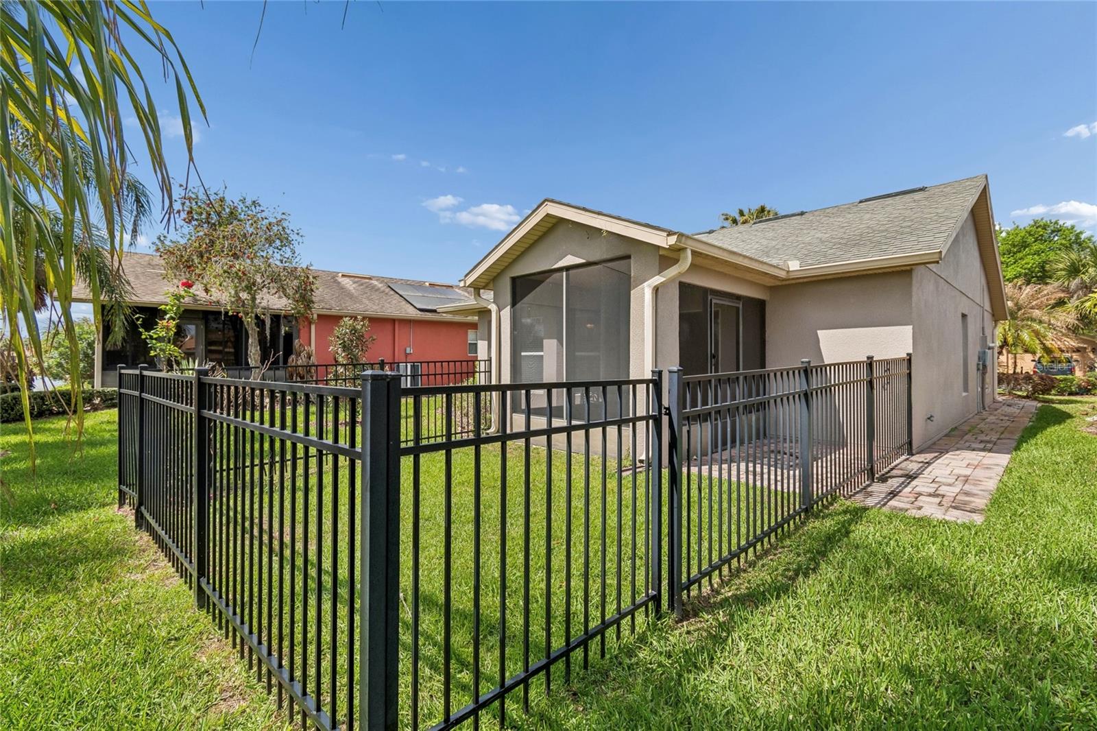 Image 33 of 41 For 213 Grand Canal Dr