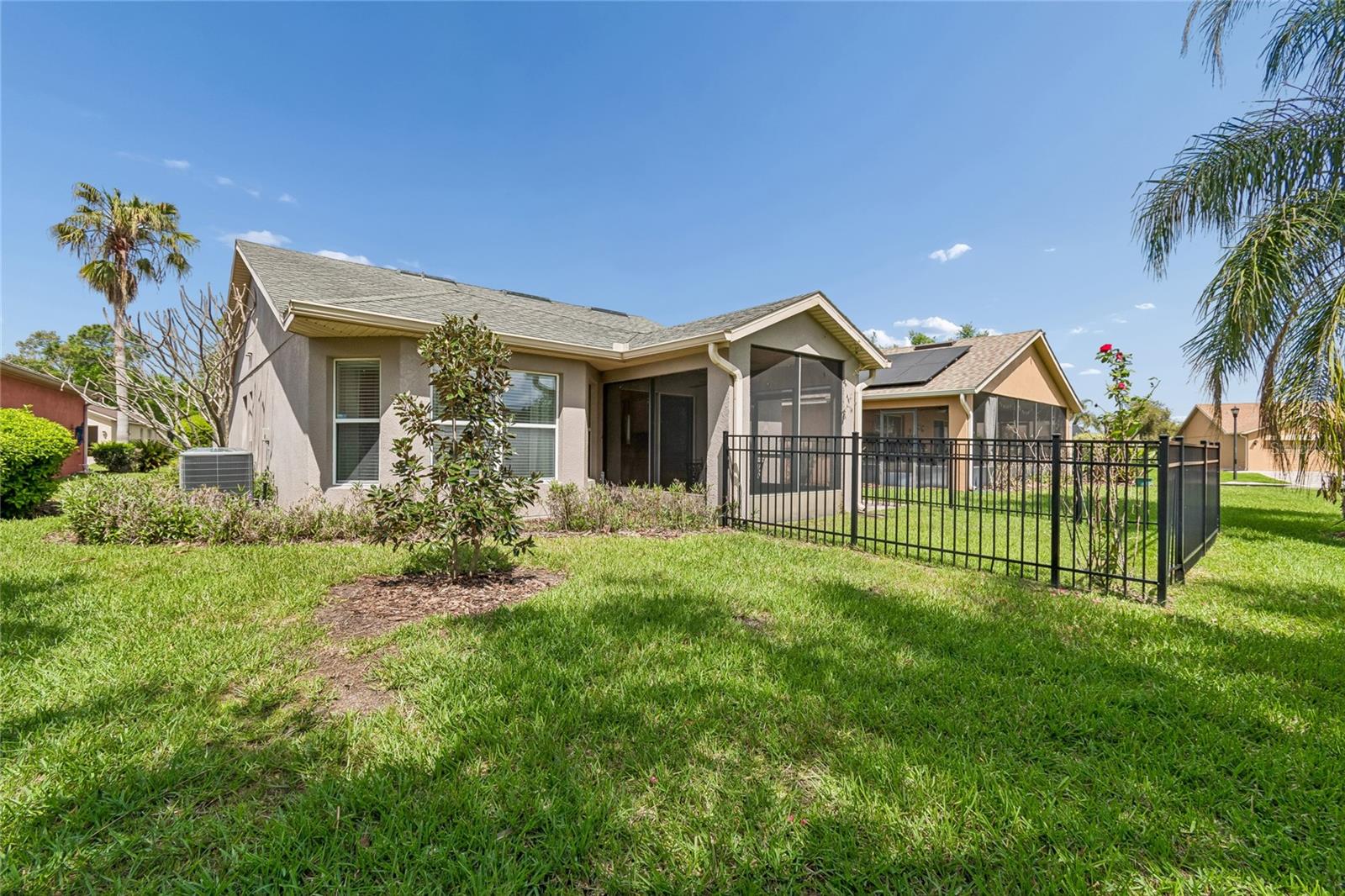 Image 35 of 41 For 213 Grand Canal Dr