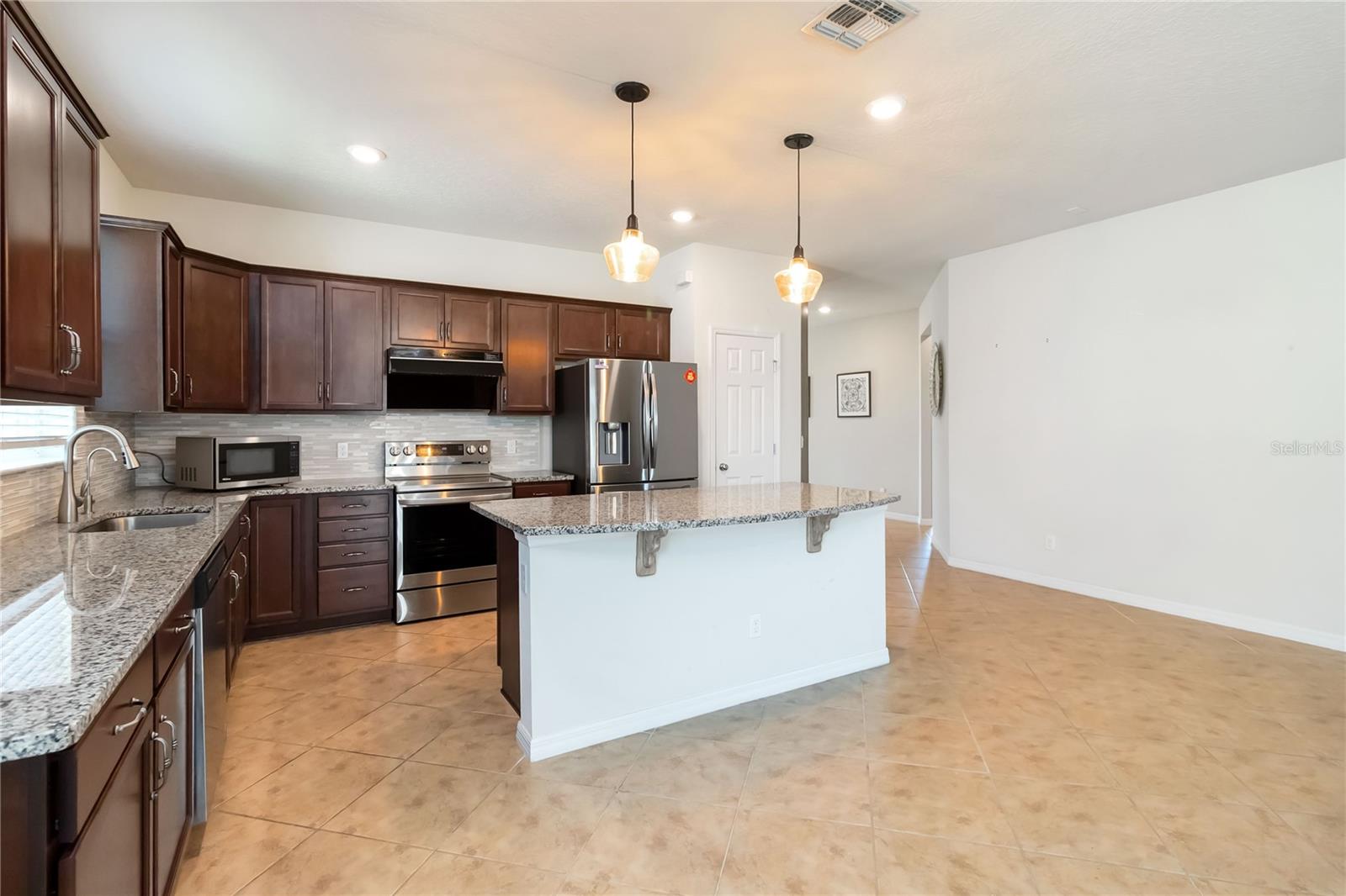 Image 13 of 47 For 2196 Bur Oak Boulevard