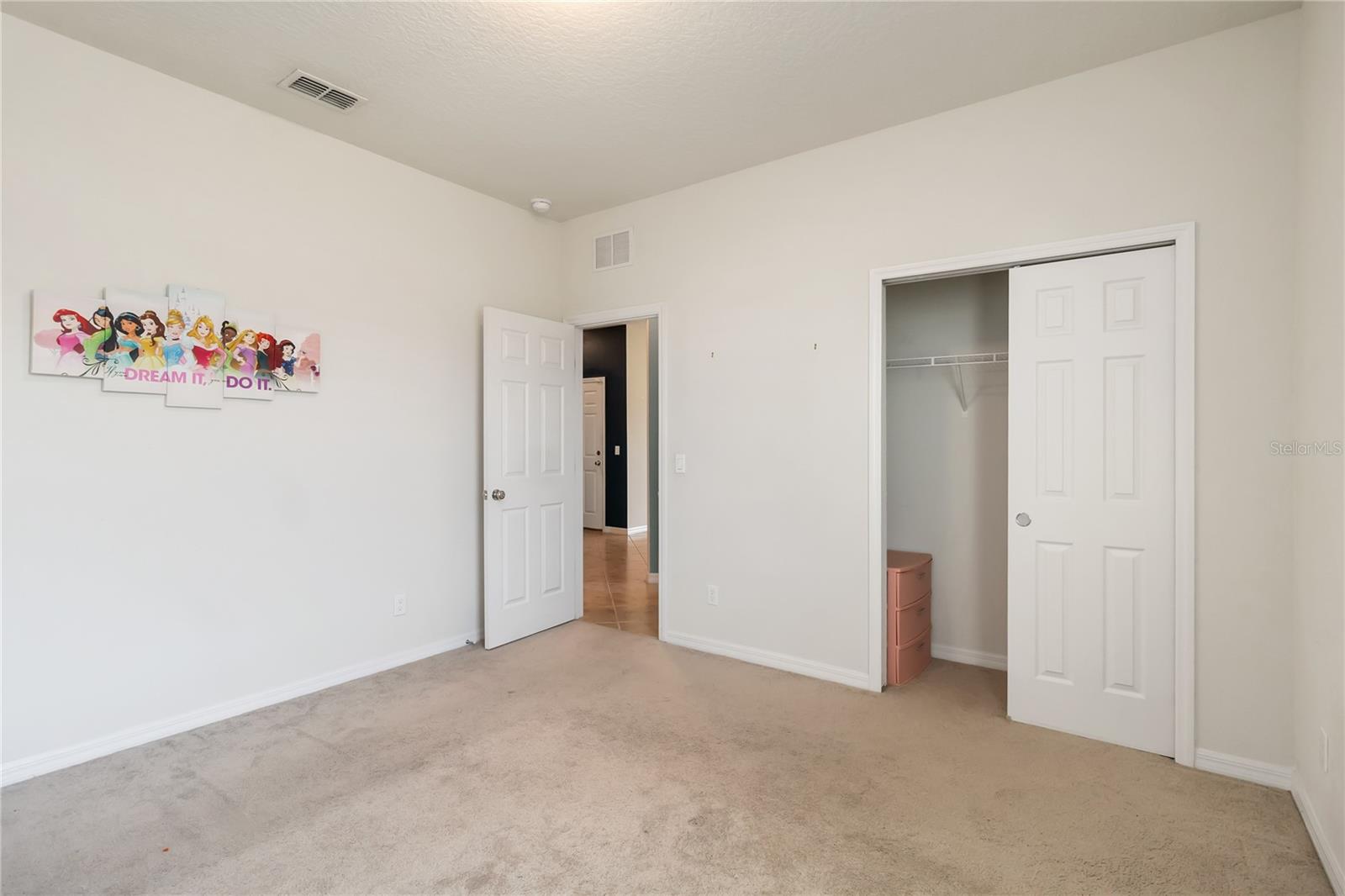 Image 18 of 47 For 2196 Bur Oak Boulevard