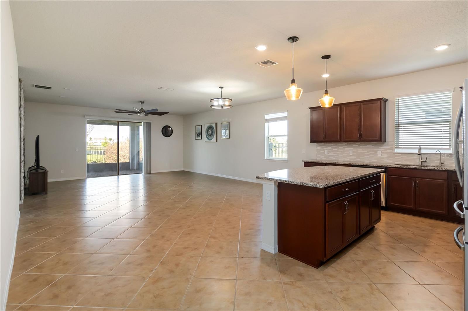 Image 6 of 47 For 2196 Bur Oak Boulevard