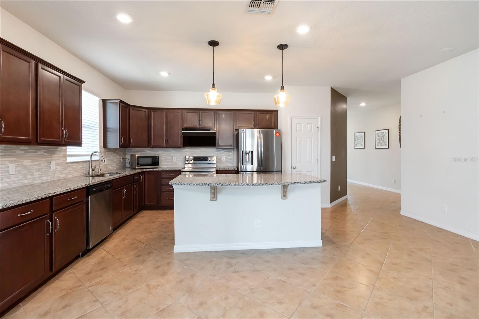 Image 7 of 47 For 2196 Bur Oak Boulevard