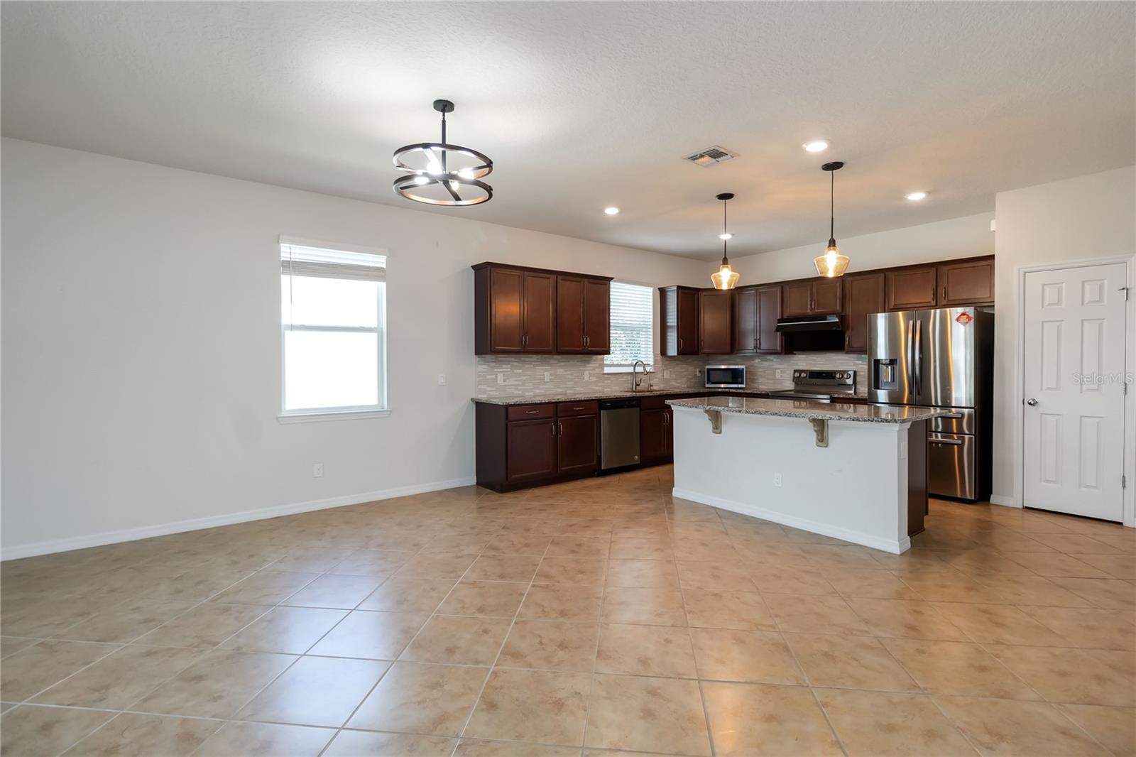 Image 9 of 47 For 2196 Bur Oak Boulevard