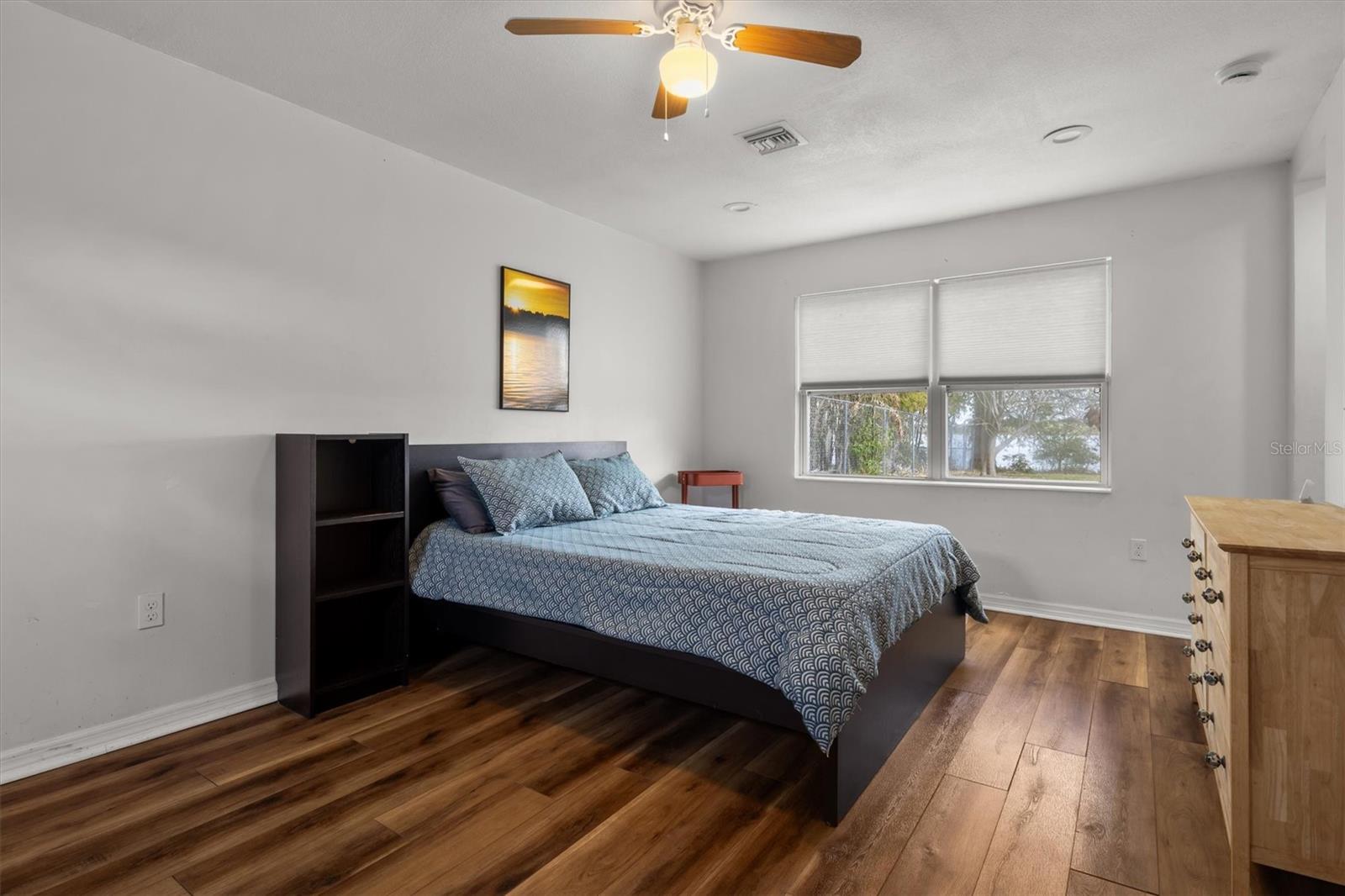 Image 25 of 49 For 900 Lake Jessie Drive