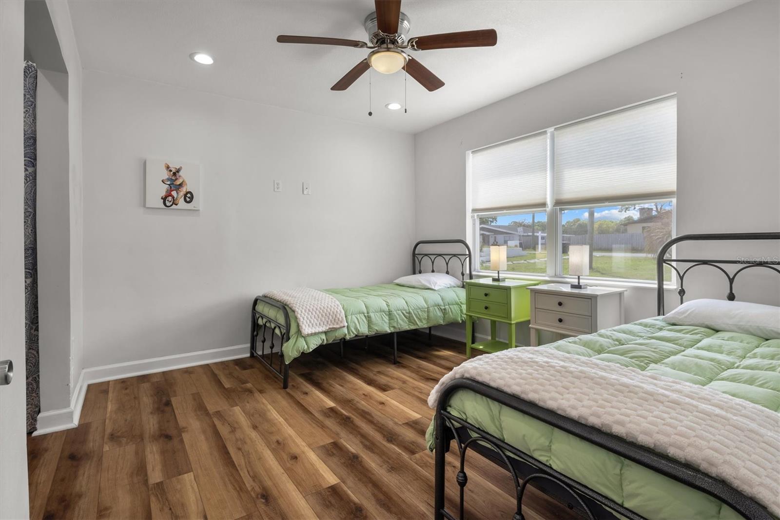 Image 28 of 49 For 900 Lake Jessie Drive