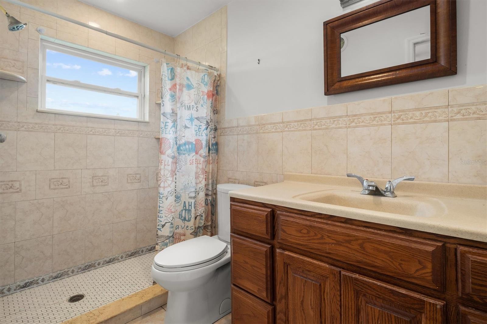 Image 31 of 49 For 900 Lake Jessie Drive