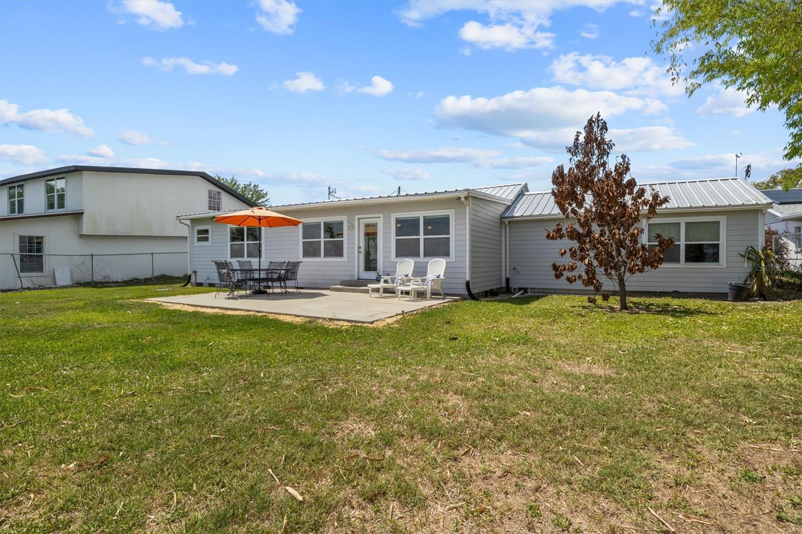 Image 36 of 49 For 900 Lake Jessie Drive