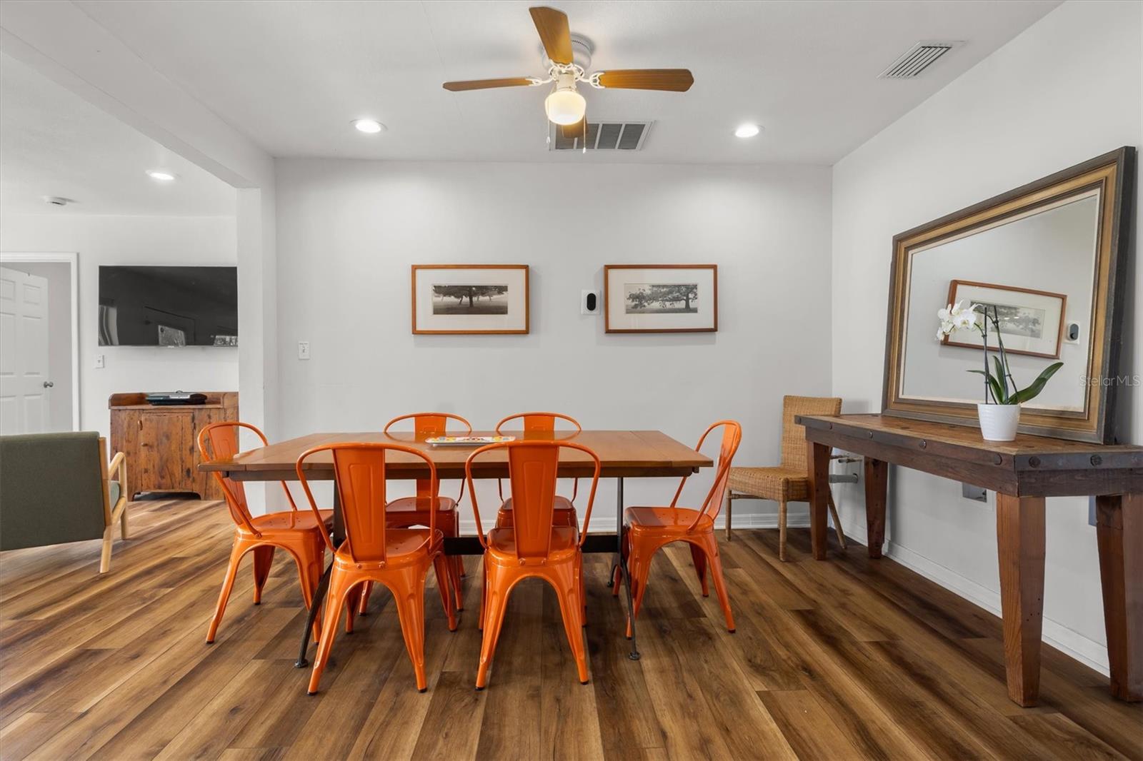 Image 6 of 49 For 900 Lake Jessie Drive