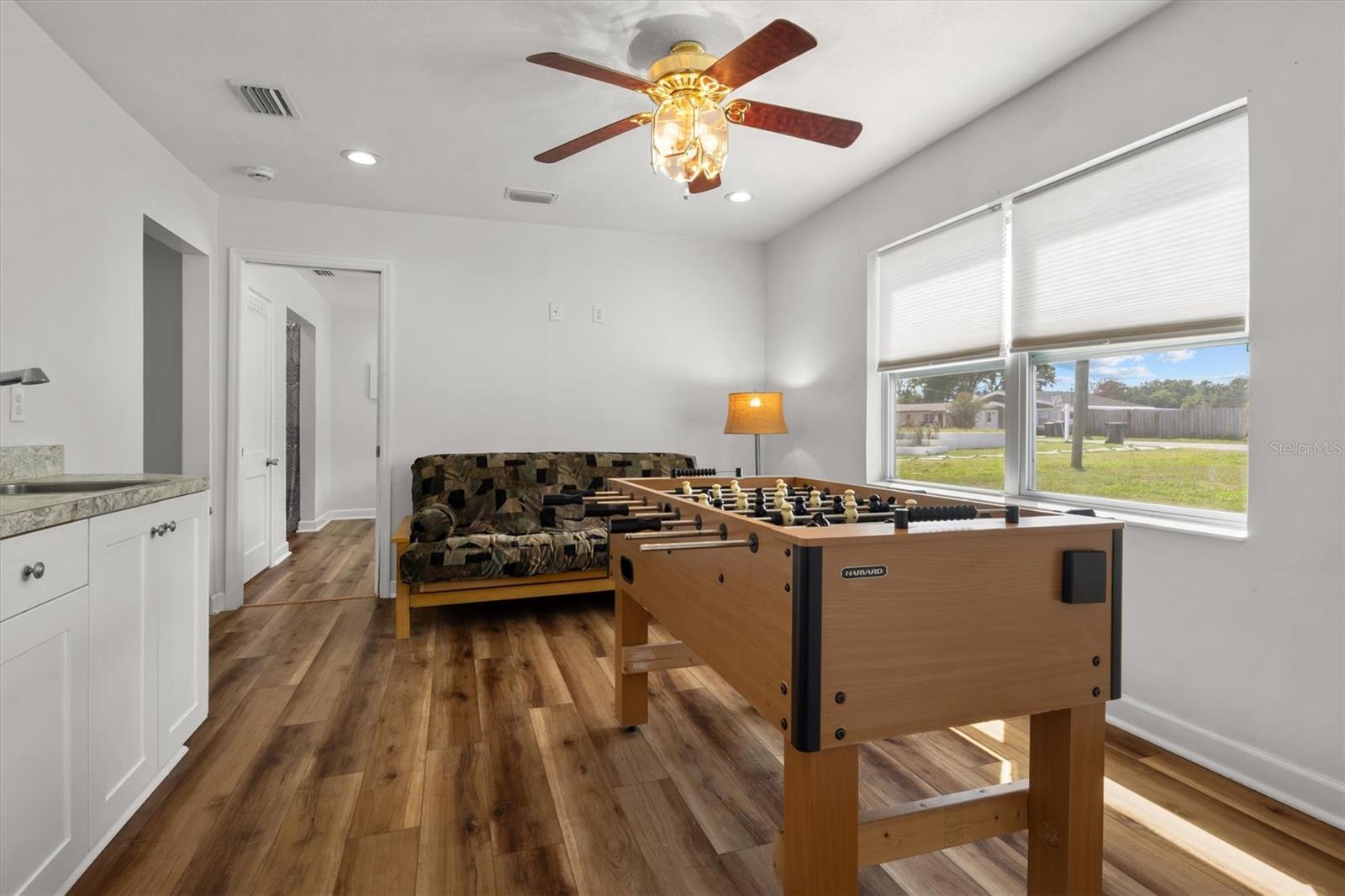 Image 7 of 49 For 900 Lake Jessie Drive