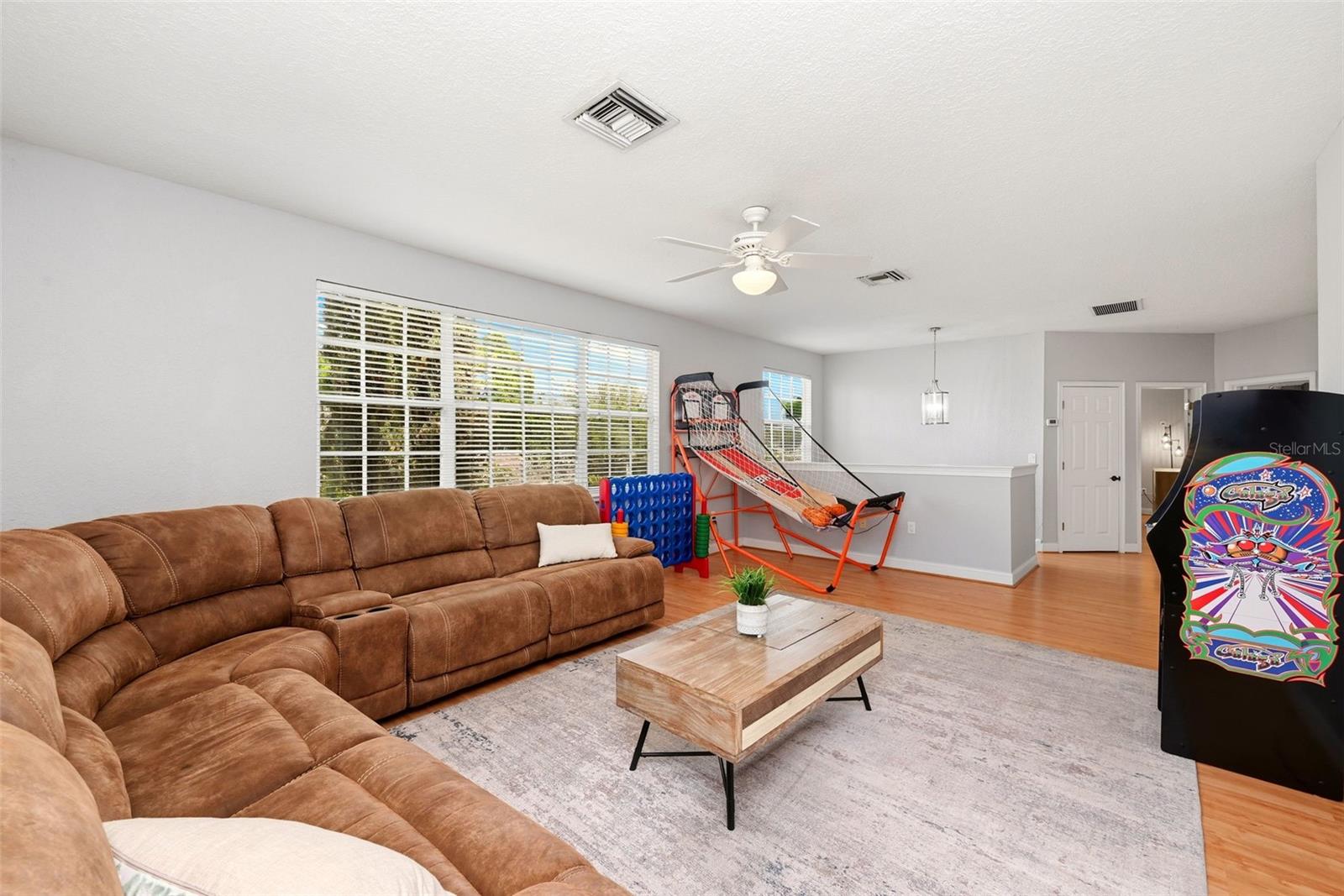Image 40 of 64 For 9119 Balmoral Mews Sq