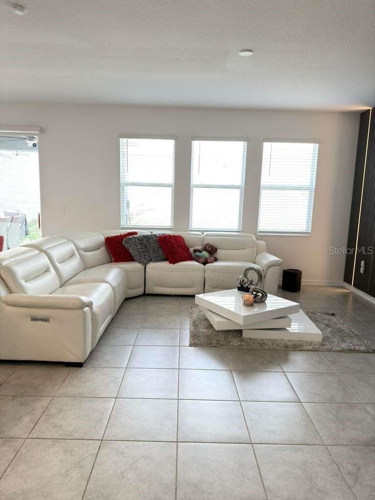 Image 14 of 20 For 1103 Pomelo Street