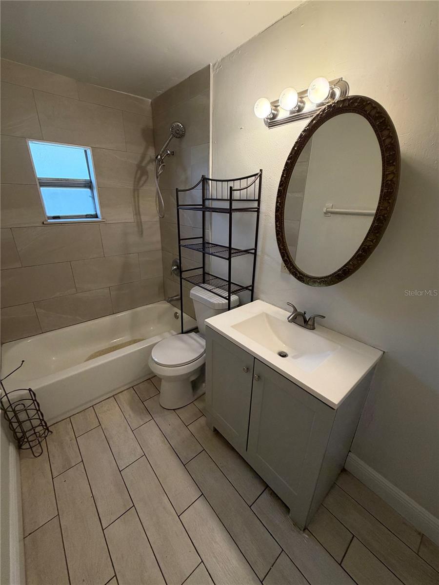 Listing photo id 20 for 443 Mcfall Avenue