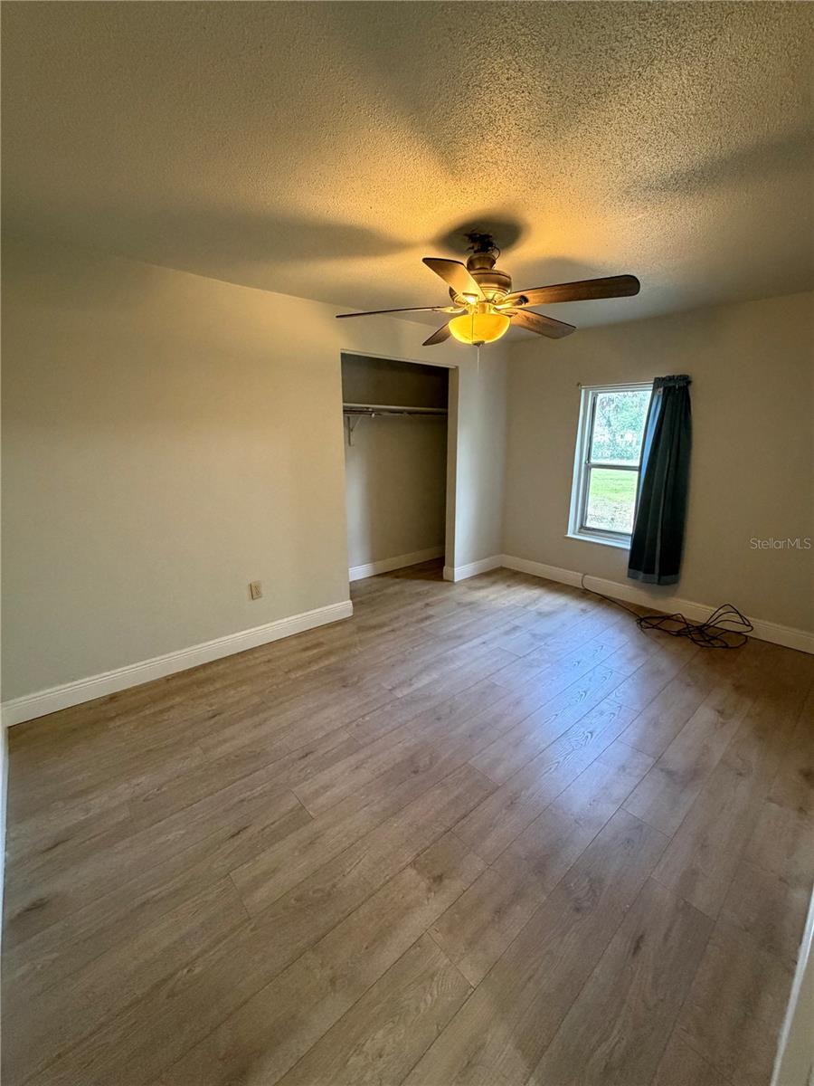 Listing photo id 24 for 443 Mcfall Avenue